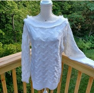 Mazik Cream Sweater with Raw Hem Cuffs and Neckline Size M